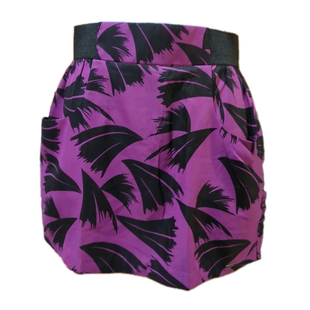 Guess Mini Skirt Purple and Black Combination Size Small Trendy‎